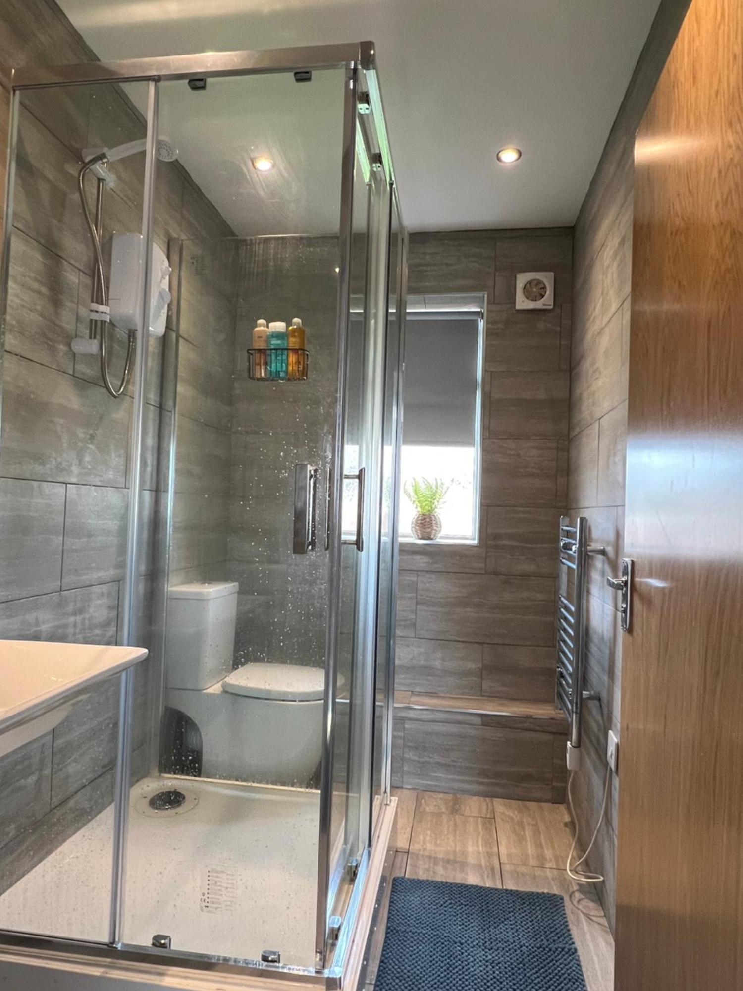 Cosy Modern Apartment Уоррингтон Экстерьер фото