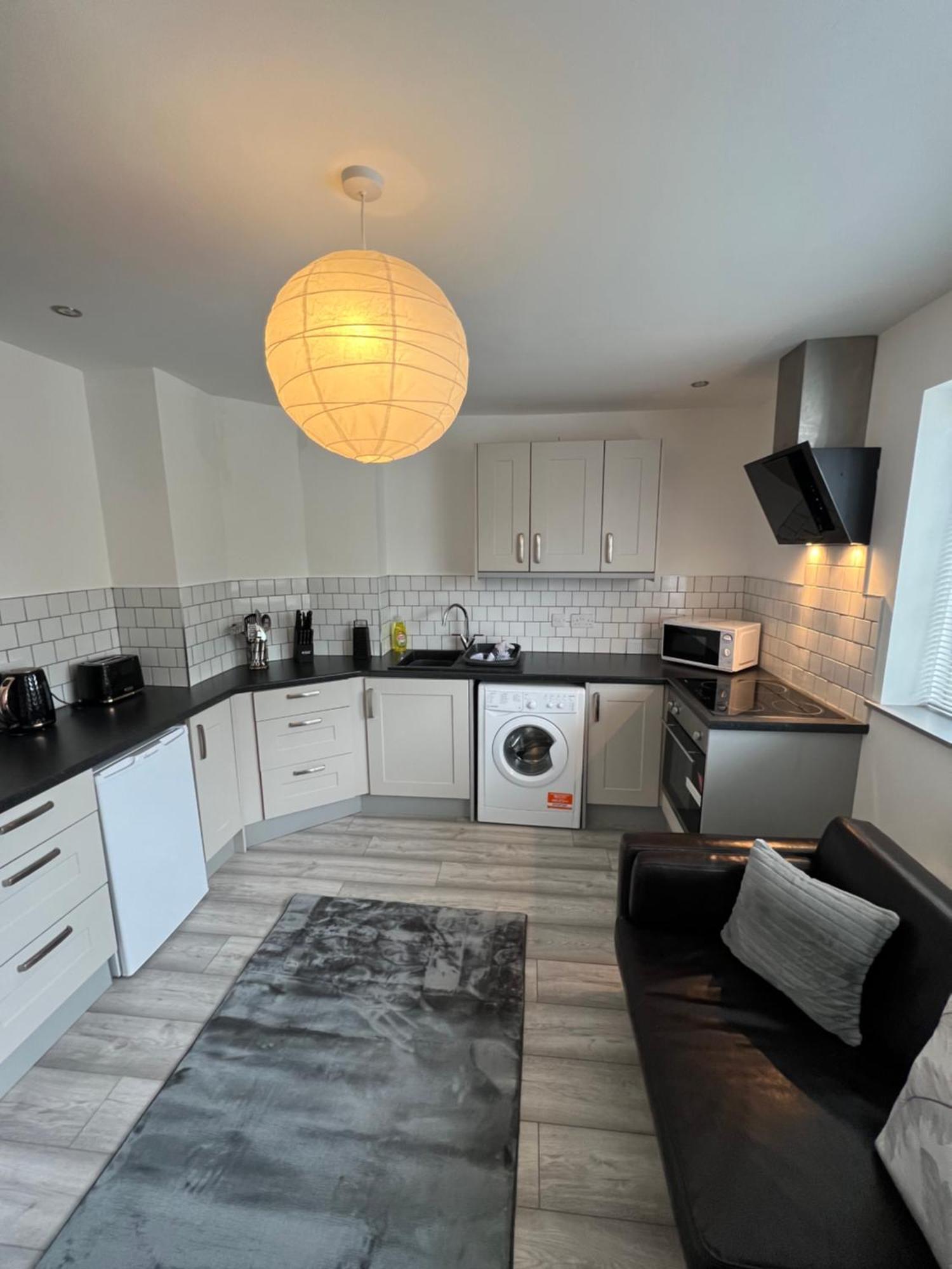 Cosy Modern Apartment Уоррингтон Экстерьер фото